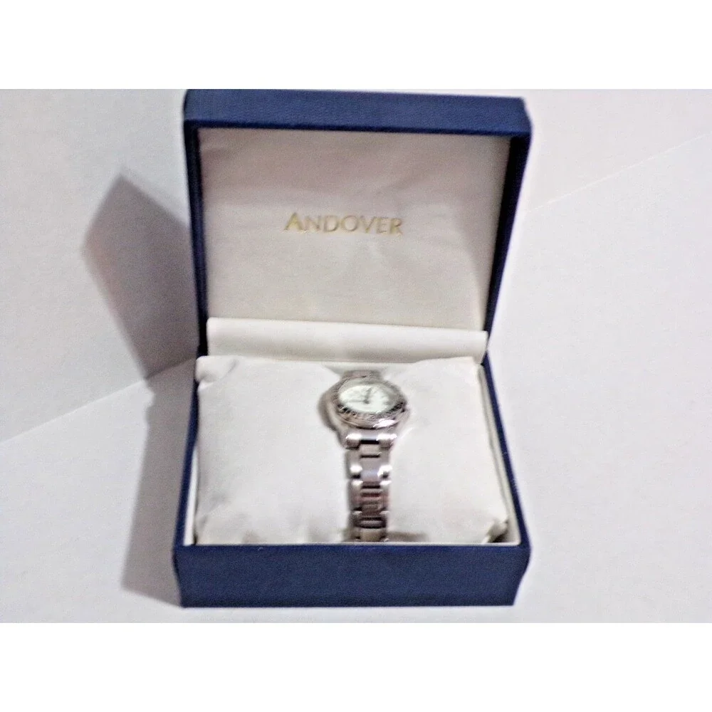 Andover Women's Wrist Watch Quartz Rotating Benzel Luminescent Hands Silver‎